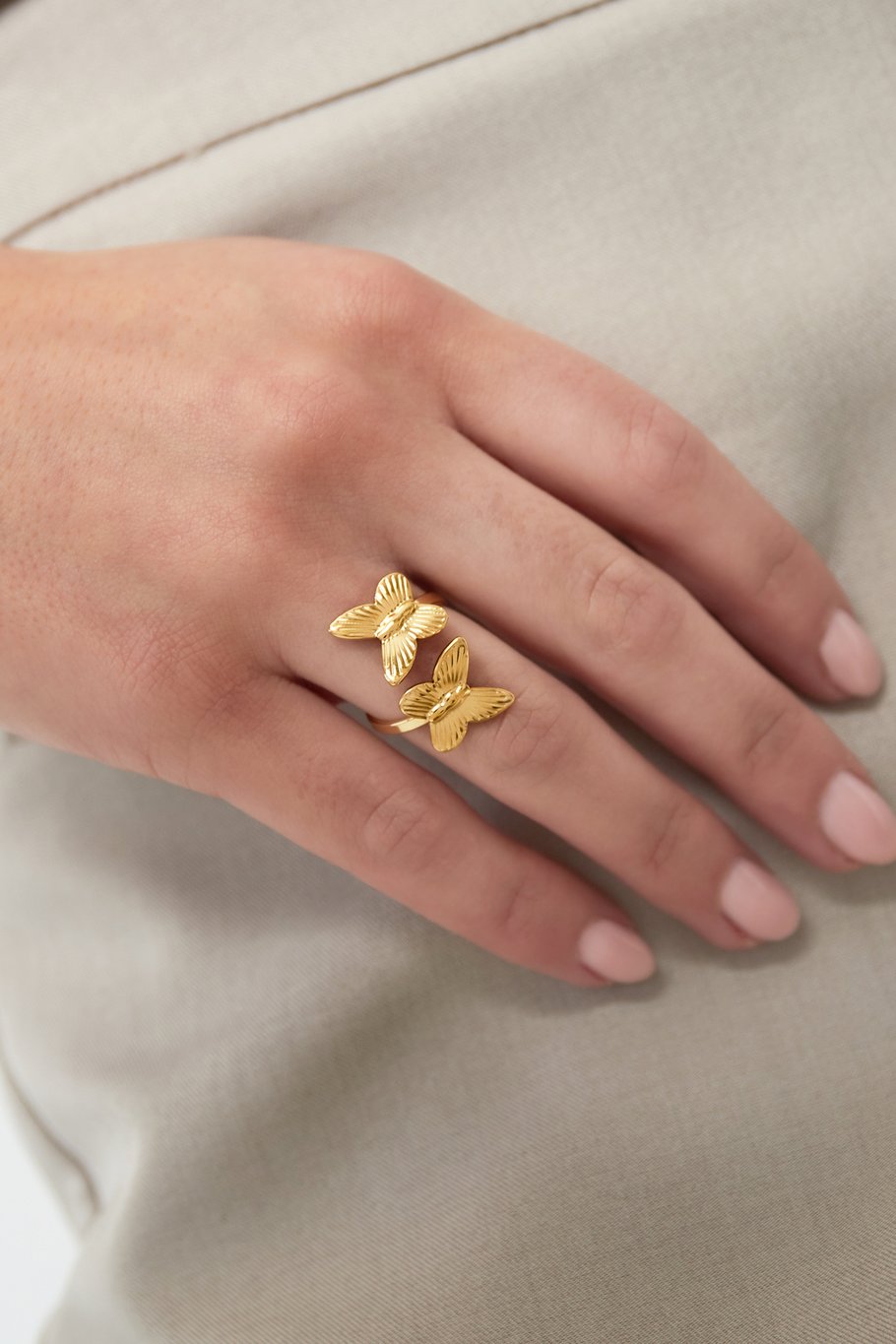 Anello con doppie ali - Colore oro Immagine2