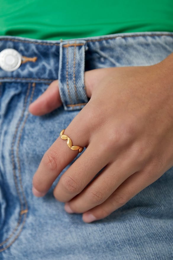 wavy wonder ring