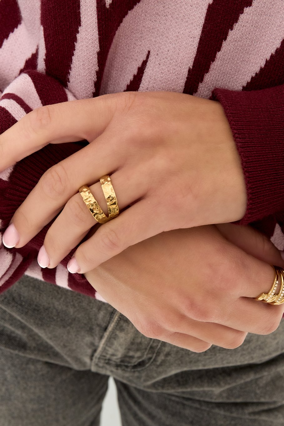 Textured double ring h5Picture2