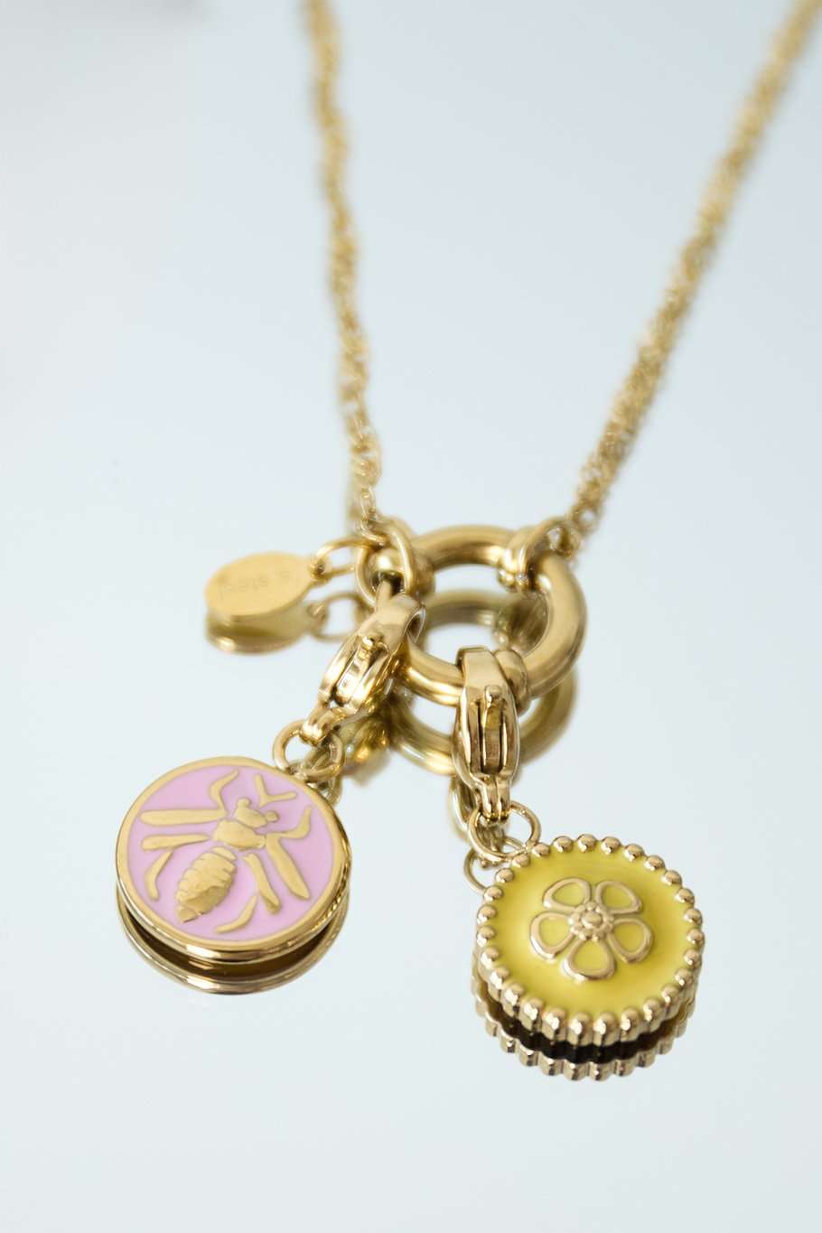 Wespen-Schmuck-Charme Bild2