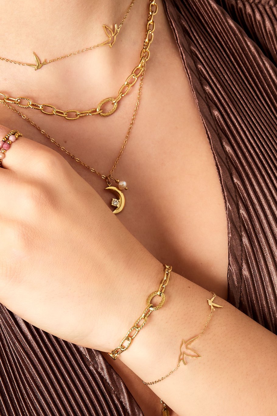 Gliederarmband mit Struktur - Goldfarbener Edelstahl Bild2