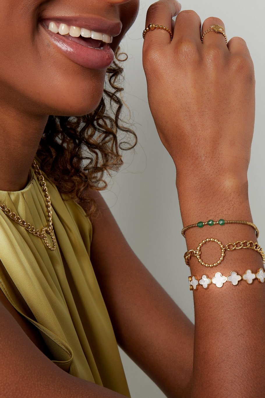 Gliederarmband mit Kreis - goldfarbener Edelstahl Bild3