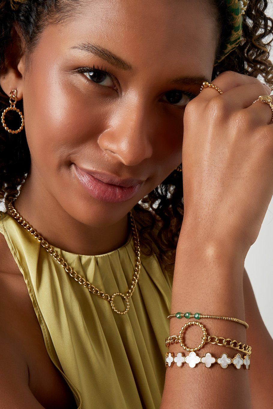 Gliederarmband mit Kreis - goldfarbener Edelstahl Bild4