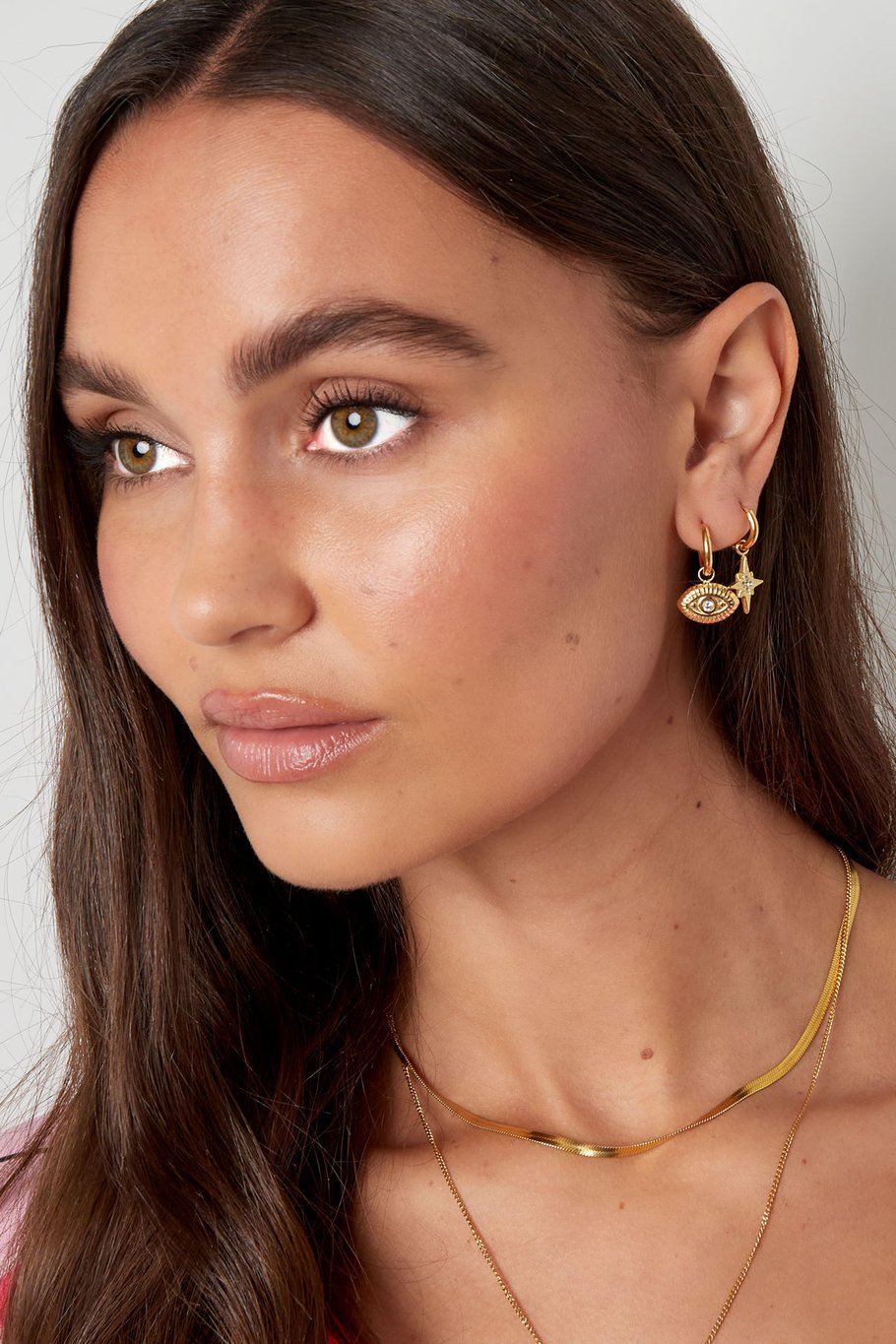 Ohrringe Stern-Charm mit Strass – goldfarbener Edelstahl Bild2