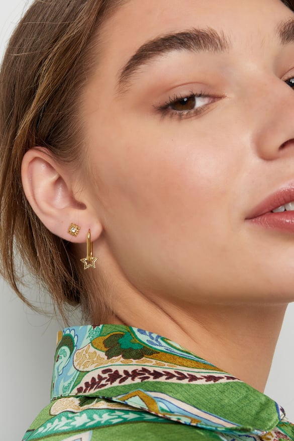 ear studs spark