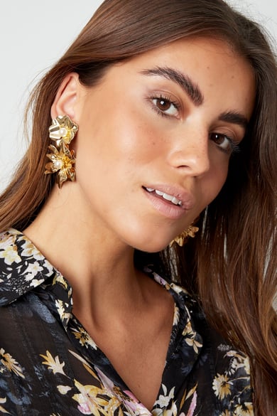 Ohrringe Statement-Blume – Goldfarbe - Goldfarbefarbe h5 Bild4
