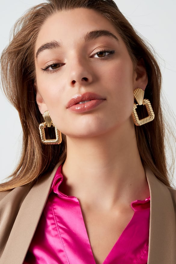 earrings shiny square