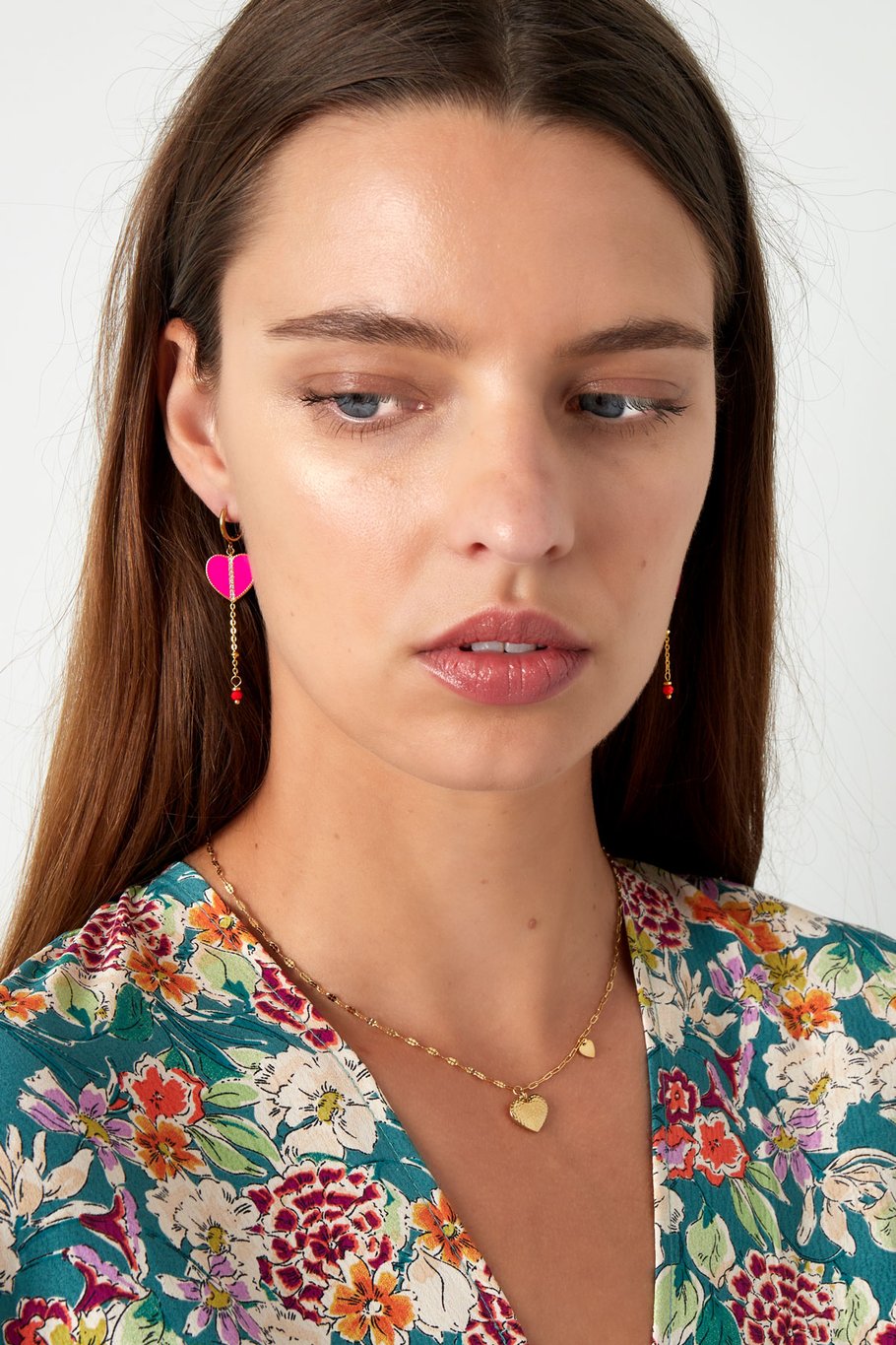 Pendientes corazón con detalle de circonitas - Color dorado/rosa Imagen2