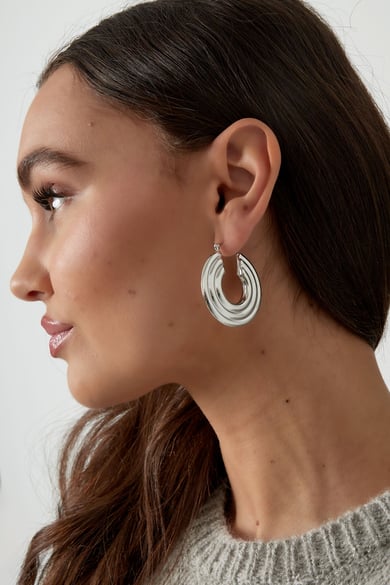 round earrings with pattern h5 Picture4