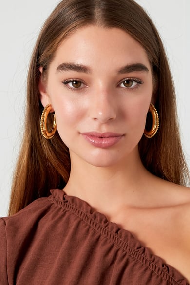 round earrings with dots h5 Picture4