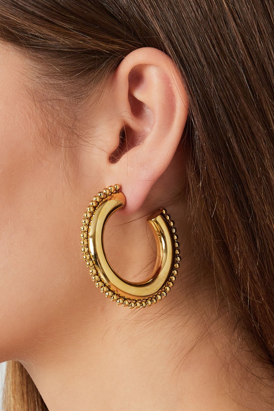 round earrings with dots h5Picture3