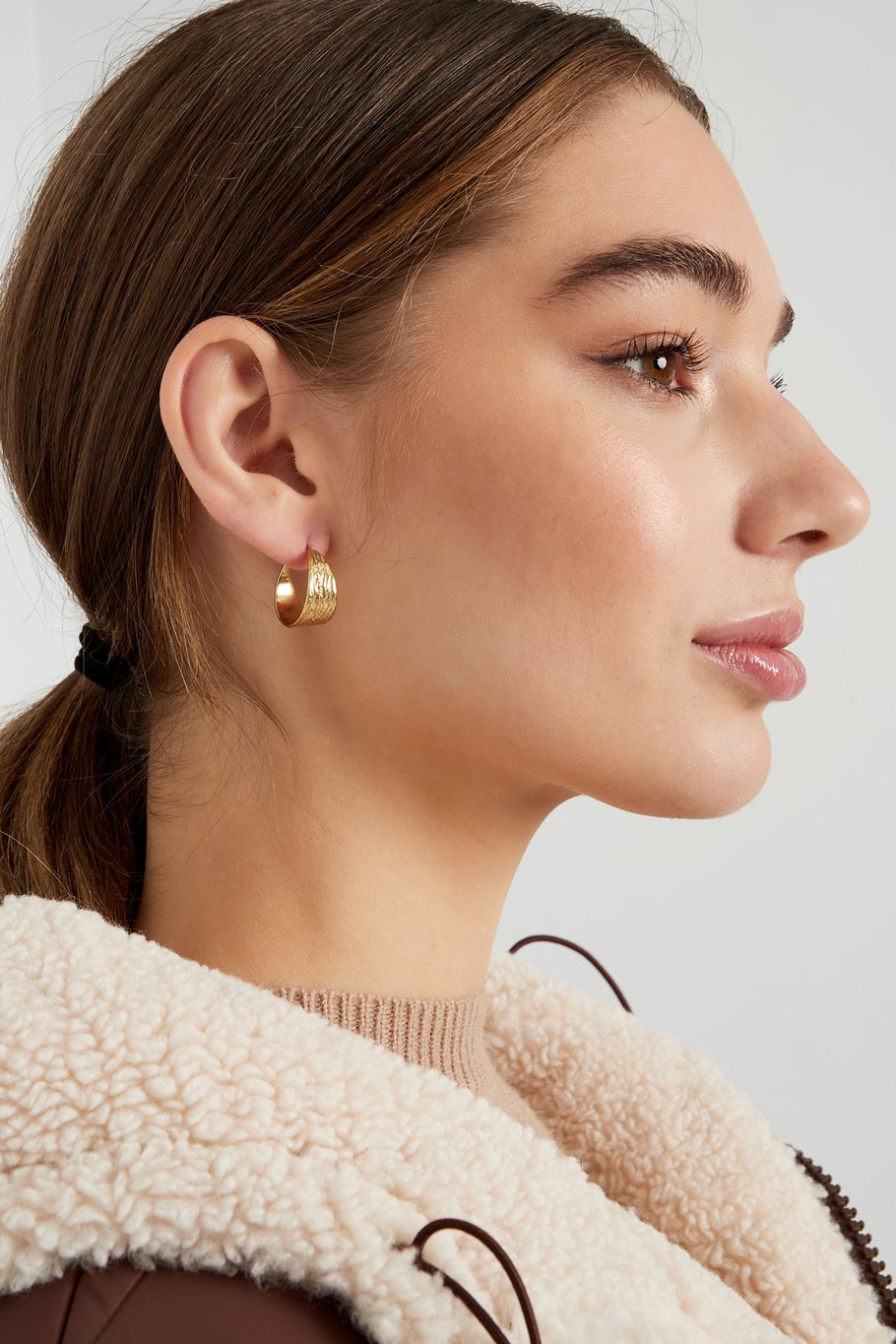 Petites boucles d'oreilles avec imprimé - doré Image4