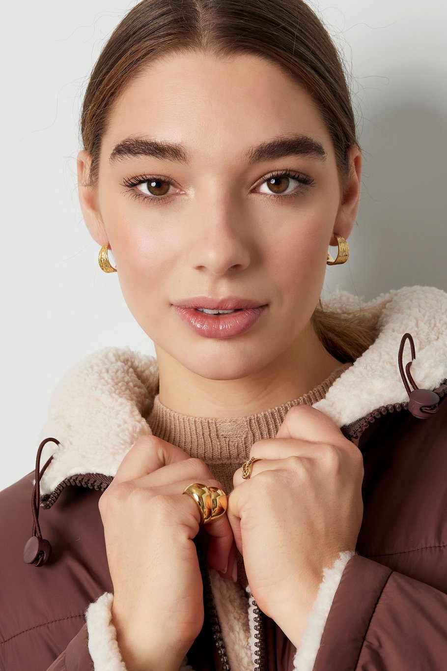Petites boucles d'oreilles avec imprimé - doré Image2