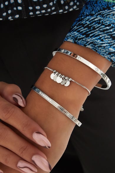Armband mit hängenden Münzen – Goldfarbe - Goldfarbefarbe h5 Bild2