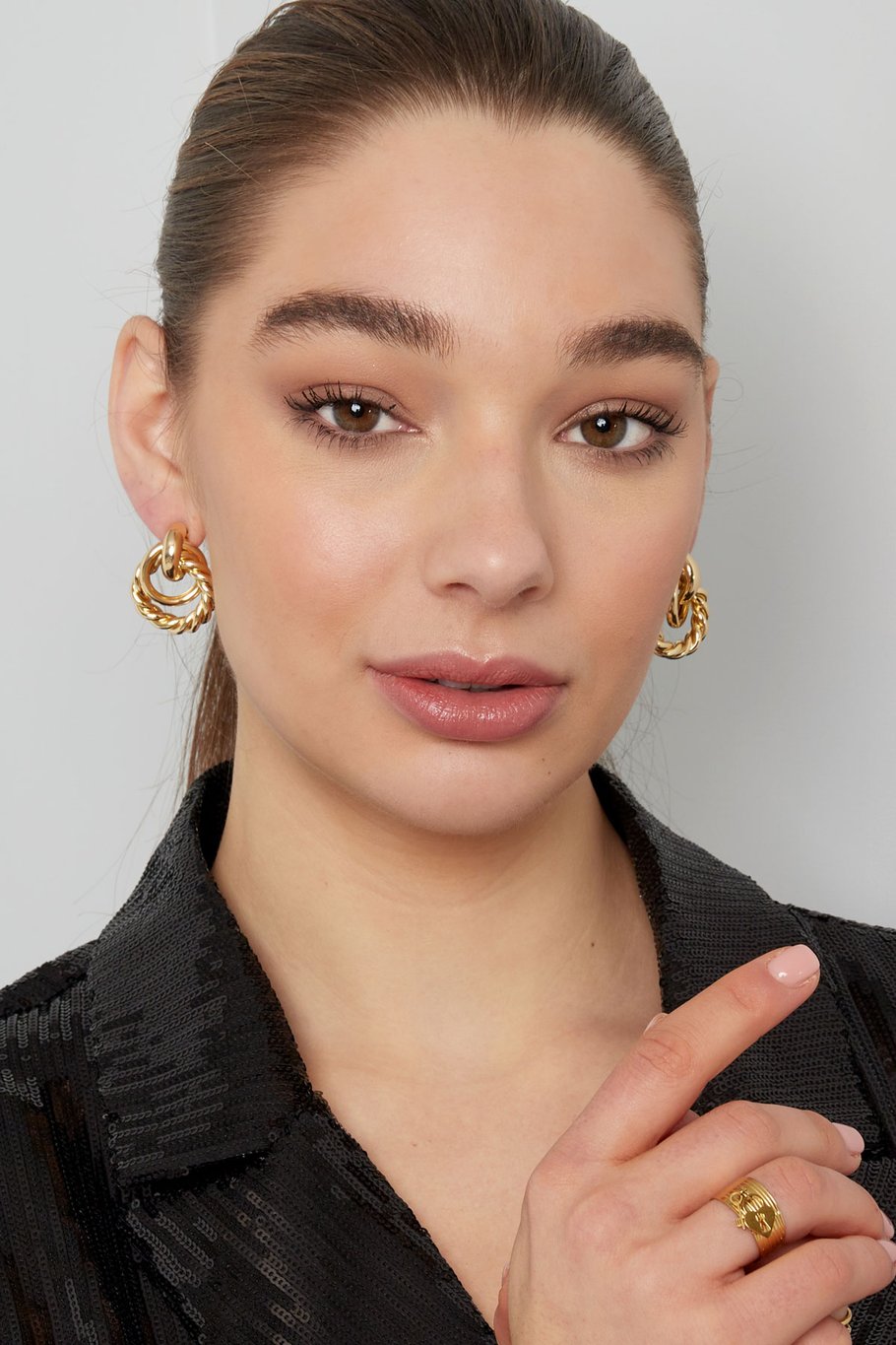 Ohrringe mit verschiedenen Ringen – Goldfarbe - Goldfarbefarbe Bild2