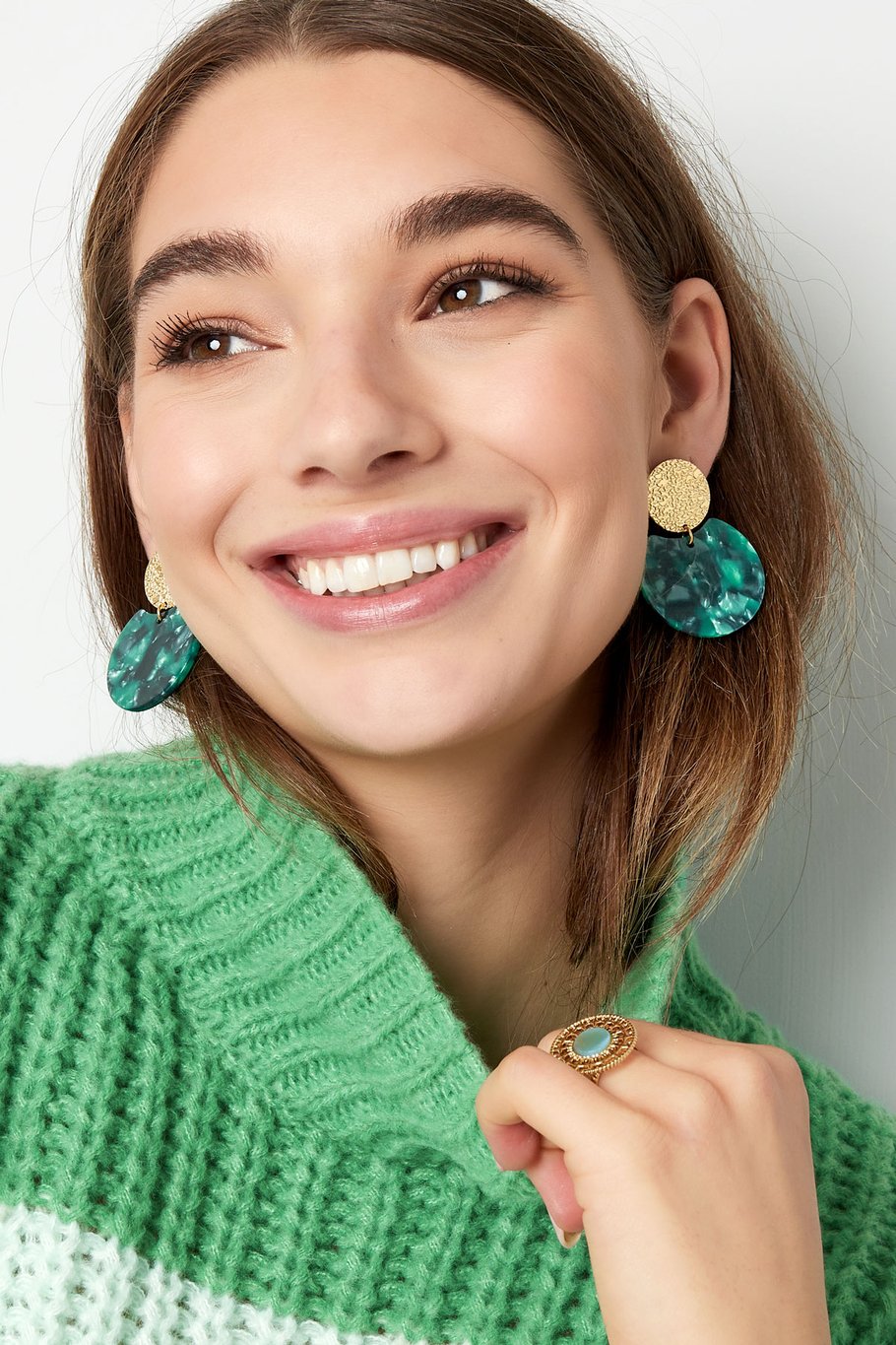 Statement-Ohrringe mit farbigen Details – Goldfarbe/Blau Bild2