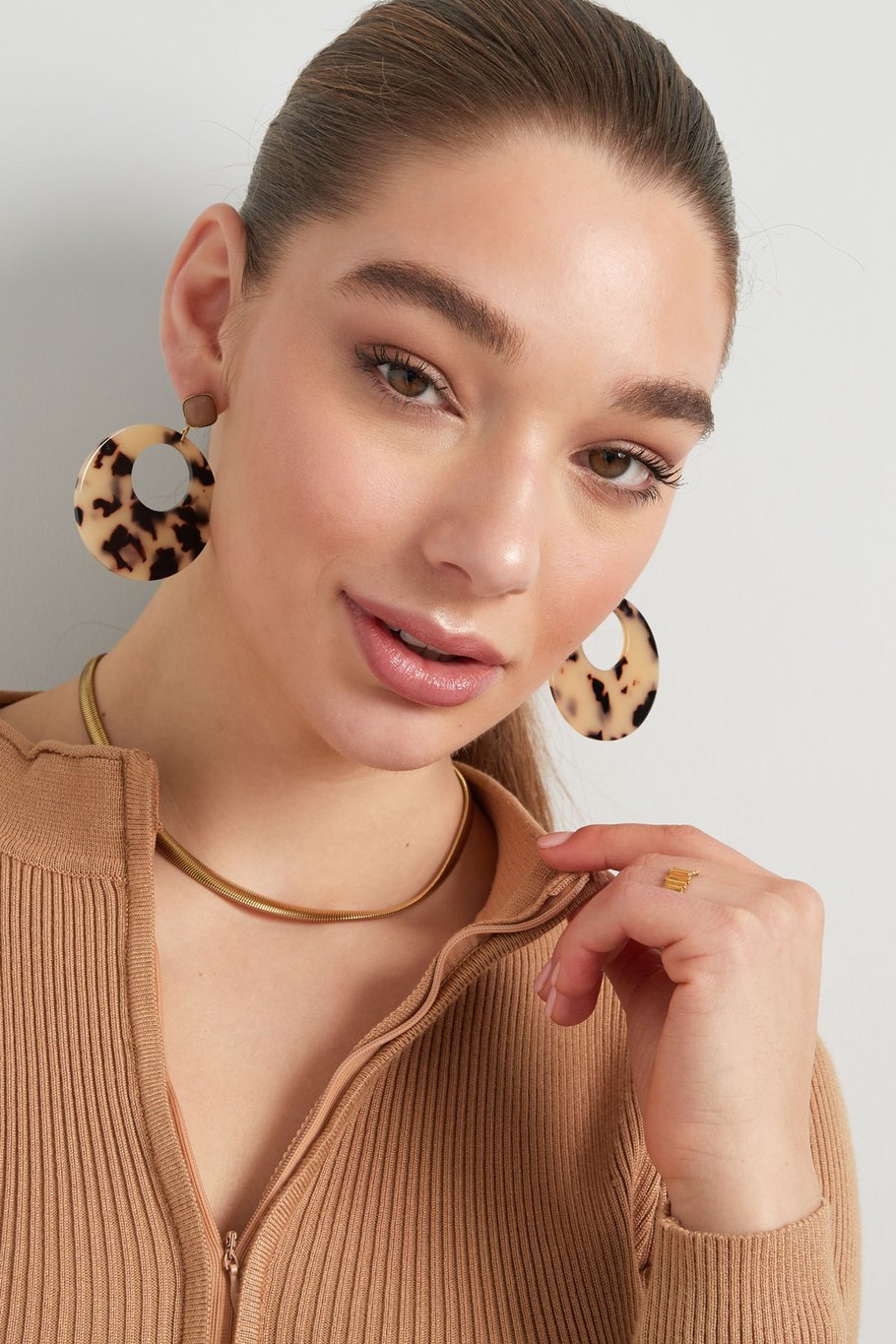 Round earrings with print - beige Picture4