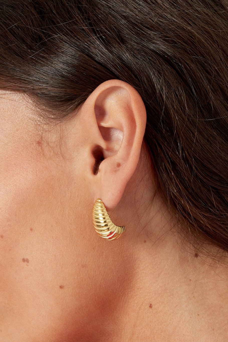 Halber Croissant-Ohrring – Goldfarbe - Goldfarbefarbe Bild3