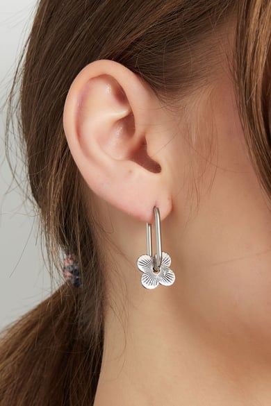 Ohrringe länglich mit Blume – Goldfarbe - Goldfarbefarbe h5 Bild3