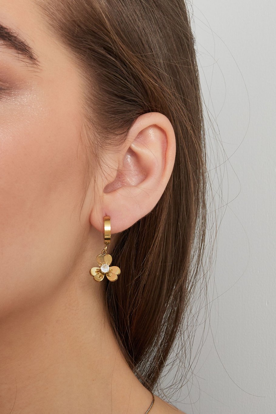 pendientes flor con piedra Imagen3