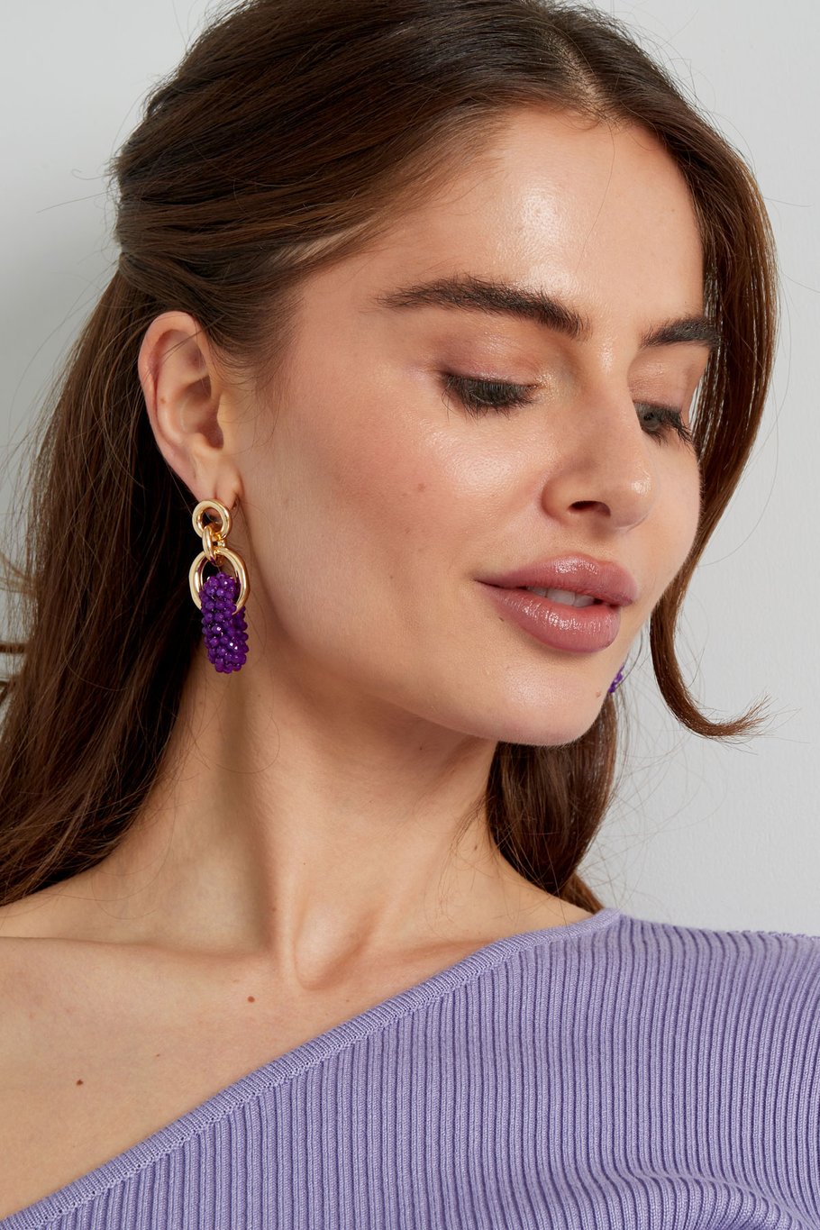 Doppelter Ohrring mit Perlen – Fuchsia Bild4