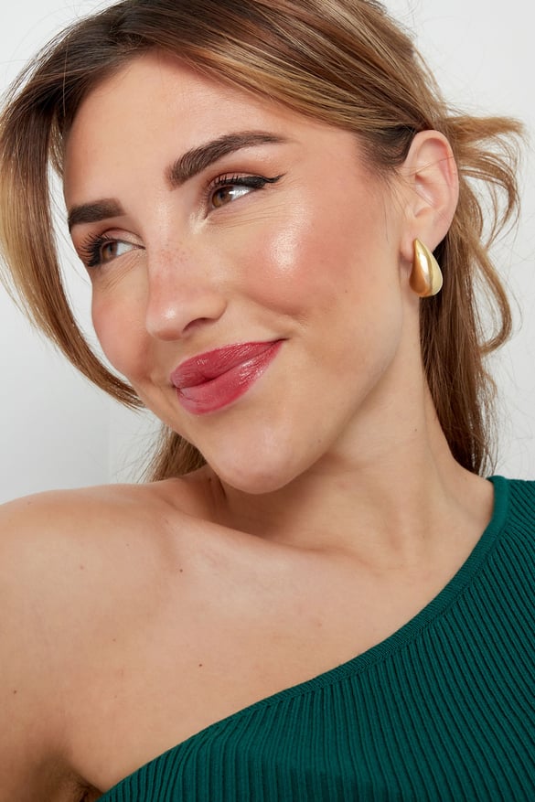 Simple drop-shaped pendant earrings small