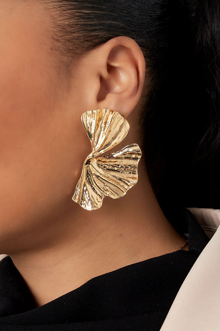 stud earrings aesthetic petal Picture3