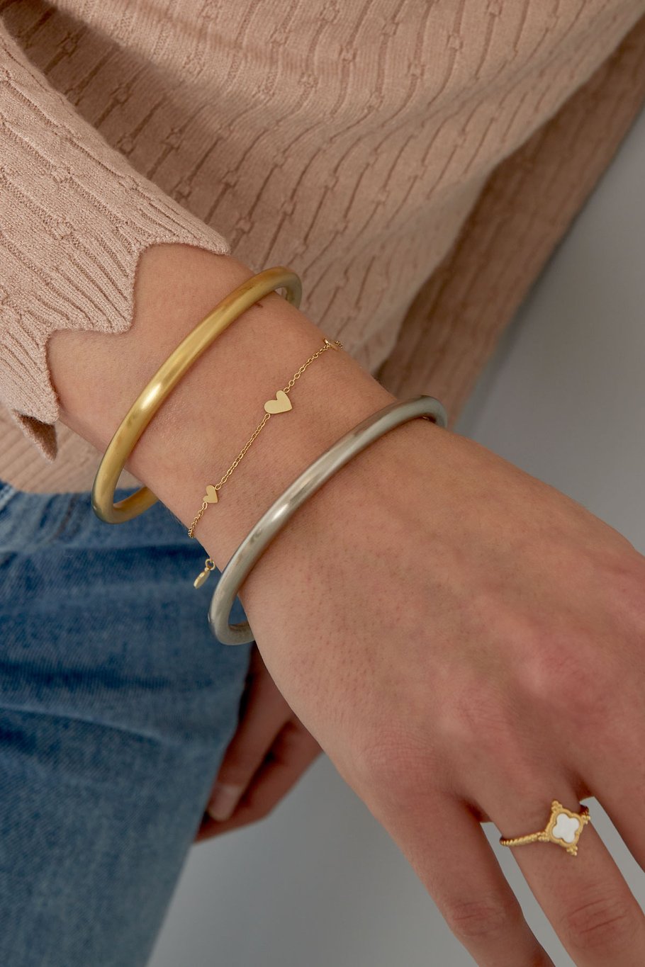 Classic bracelet with hearts - stainless steel   Picture2