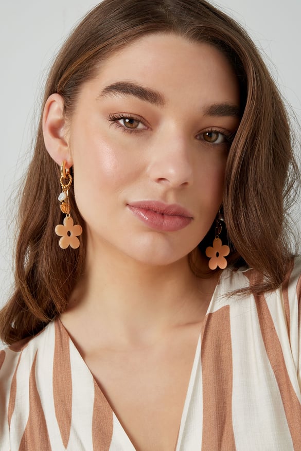Boucles d'oreilles ambiance florale - beige doré 2