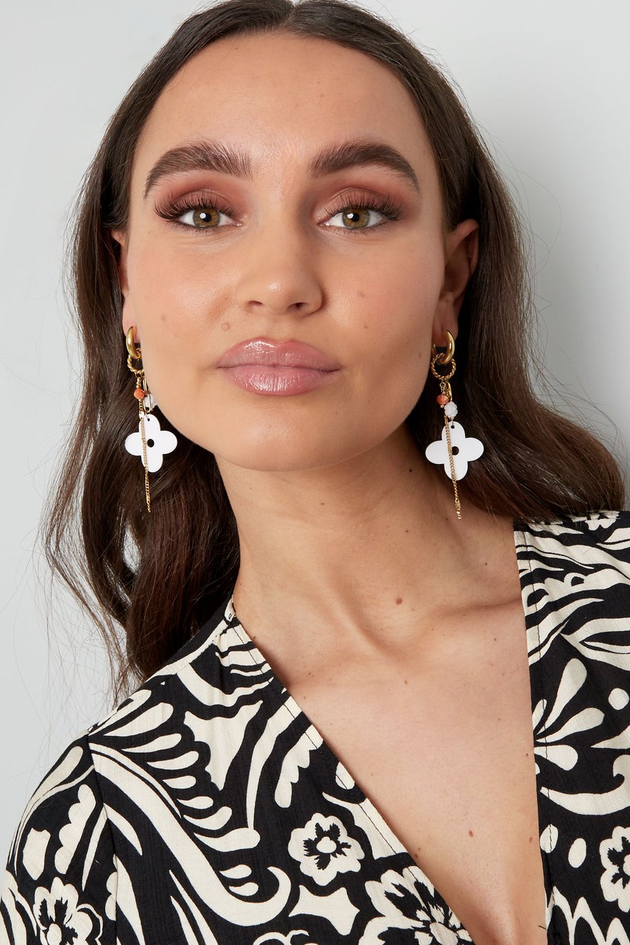 earrings flower power - white  Picture2