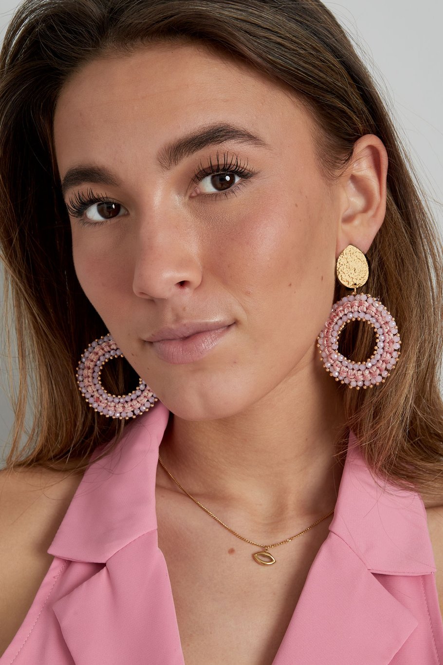 Statement ibiza vibe oorbellen - bleekroze Afbeelding4