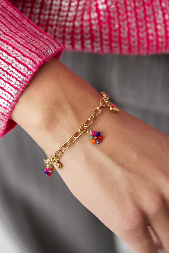 renkli charm'lı charm bileklik