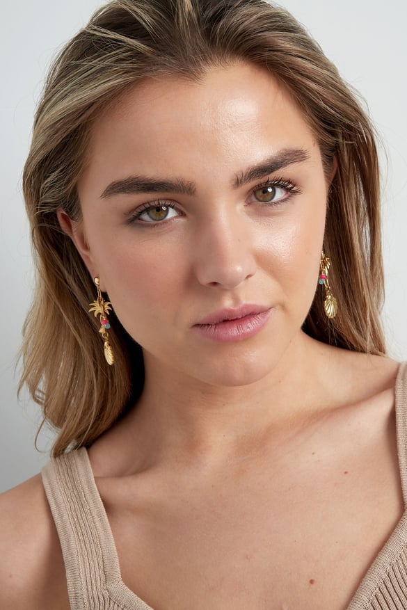 beach vibes earrings with charms