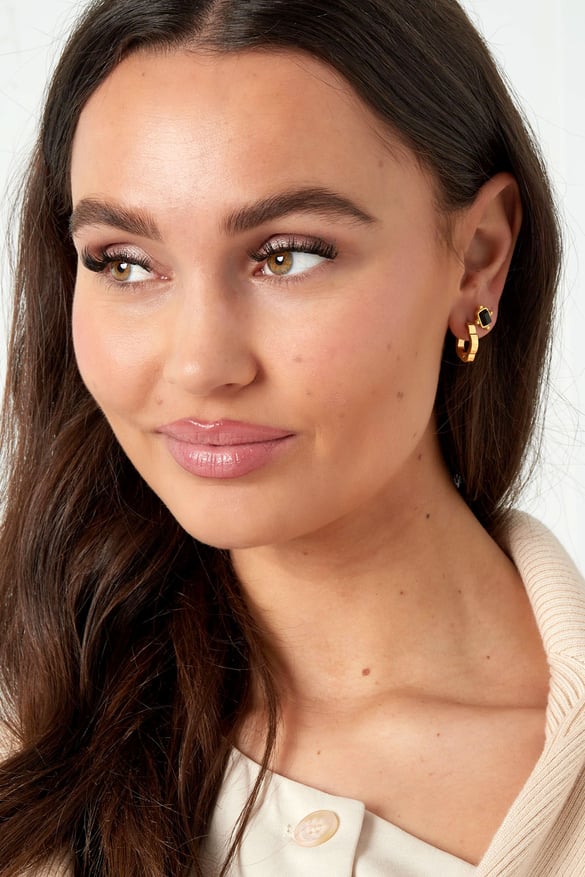 basic flower shape earrings small