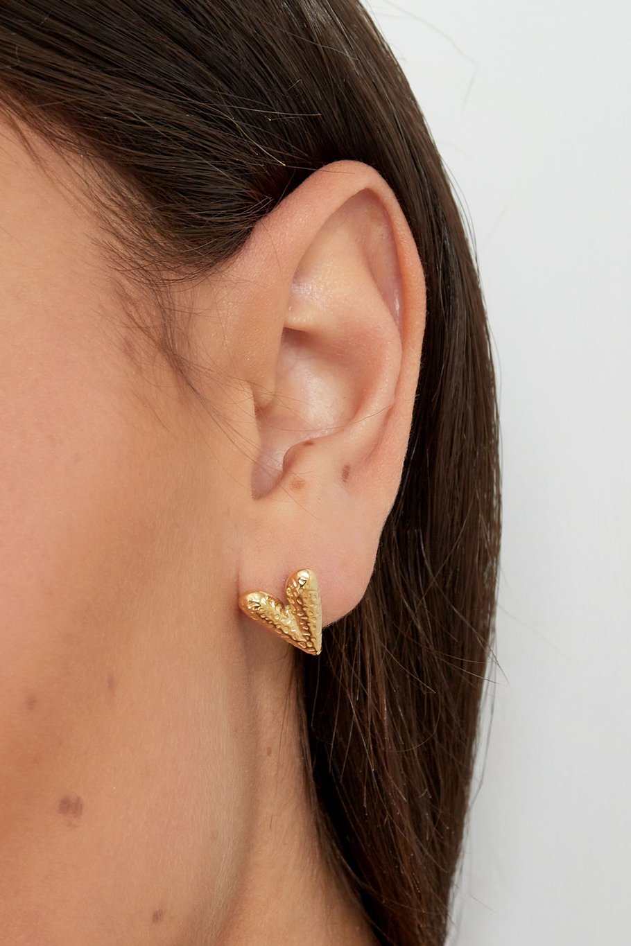 heart stud earrings with structure Picture3