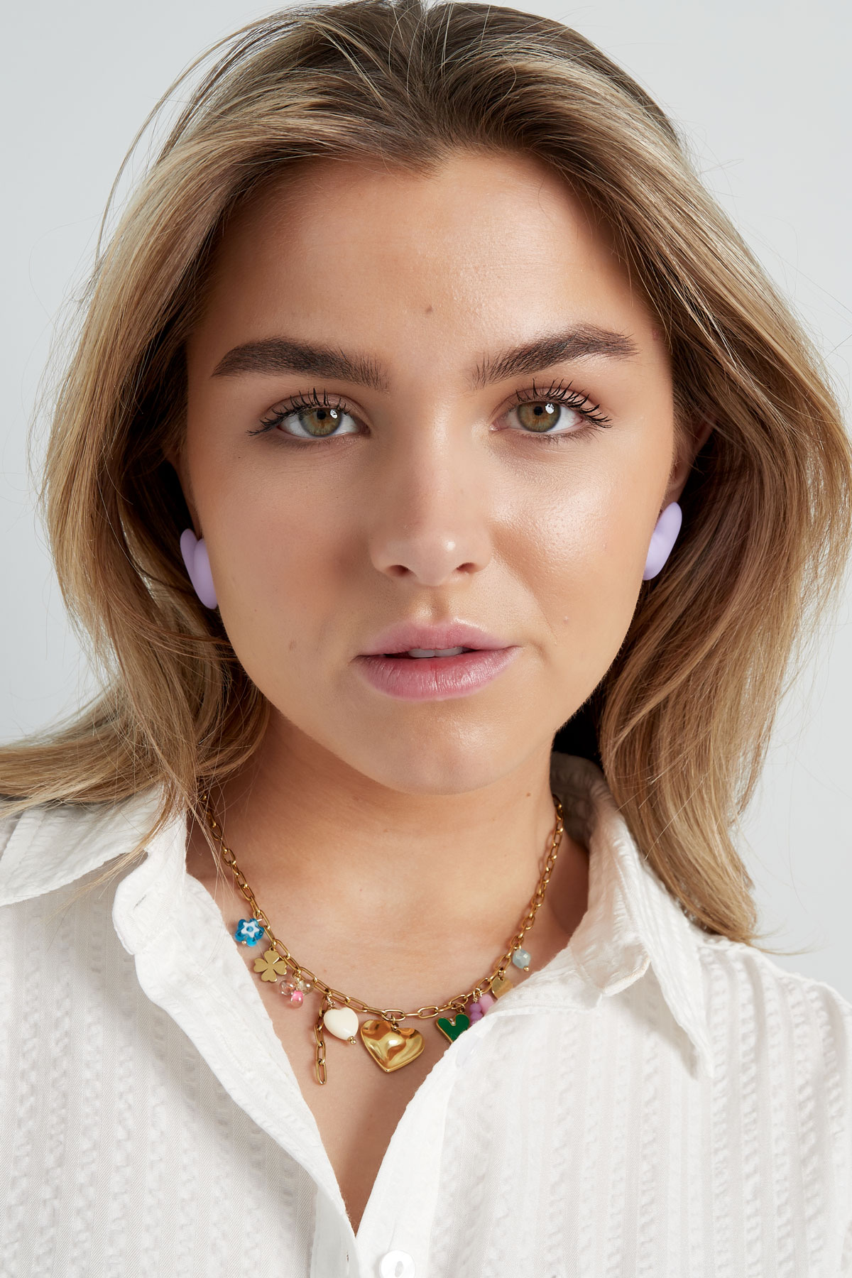 Colorful love earrings - black