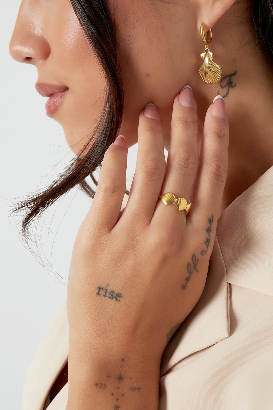 earrings shell story Picture3