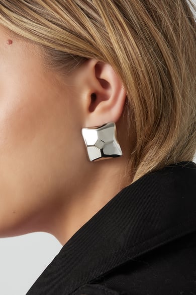 statement earrings square h5 Picture2
