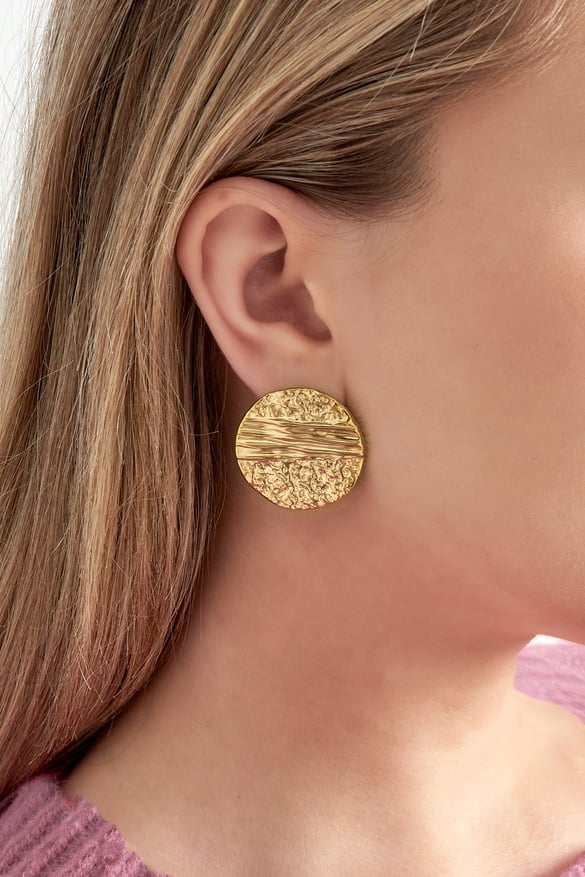 Earrings elegant structure round 