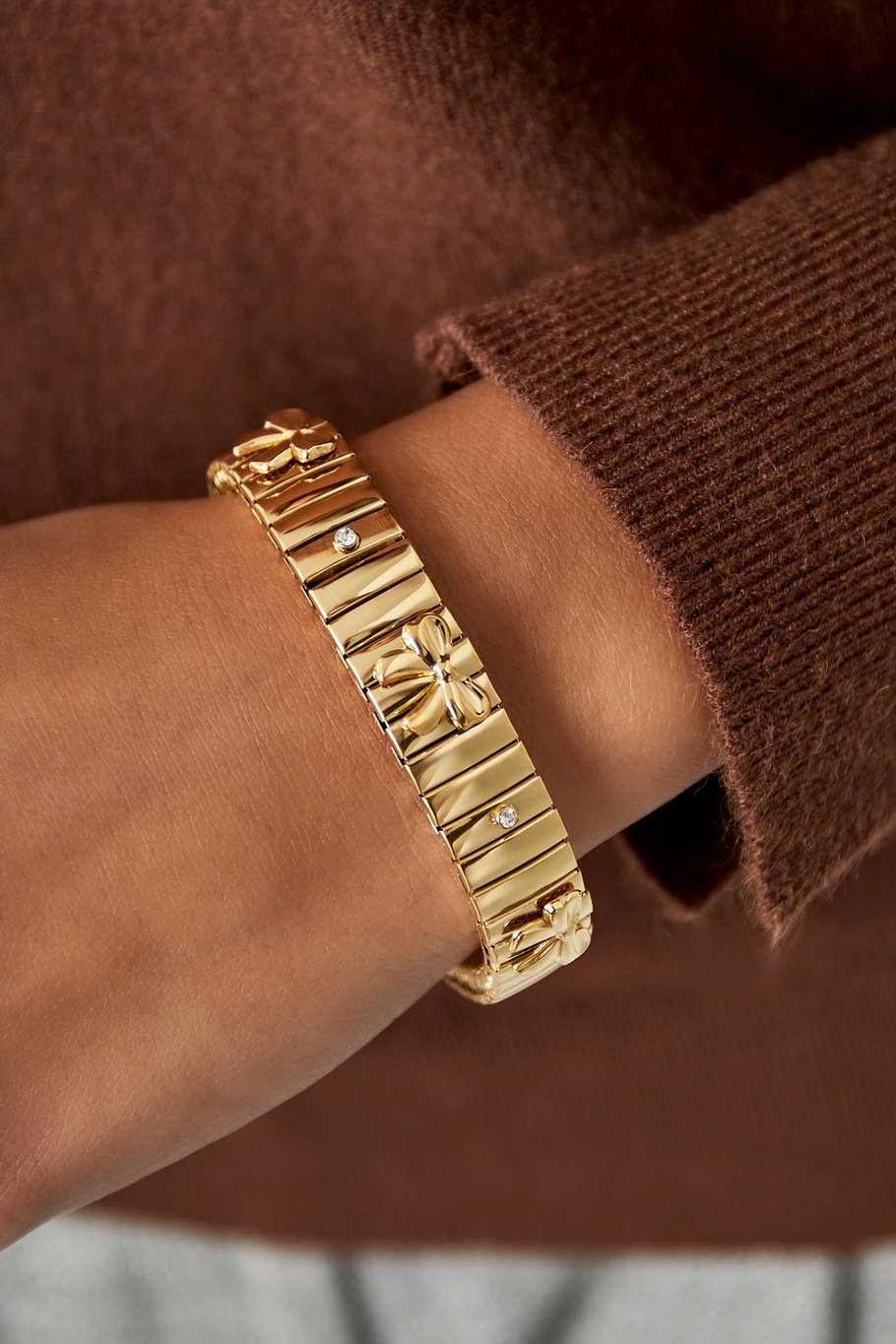 Armband mit auffälliger Schleife – Goldfarbe - Goldfarbefarbe Bild2