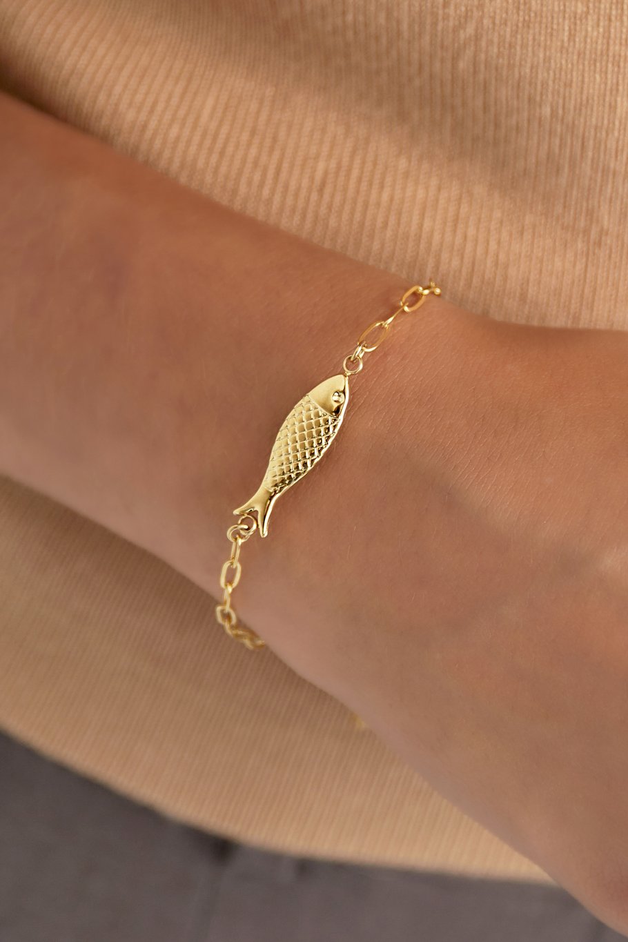 Armband mit Fisch-Anhänger  Bild2