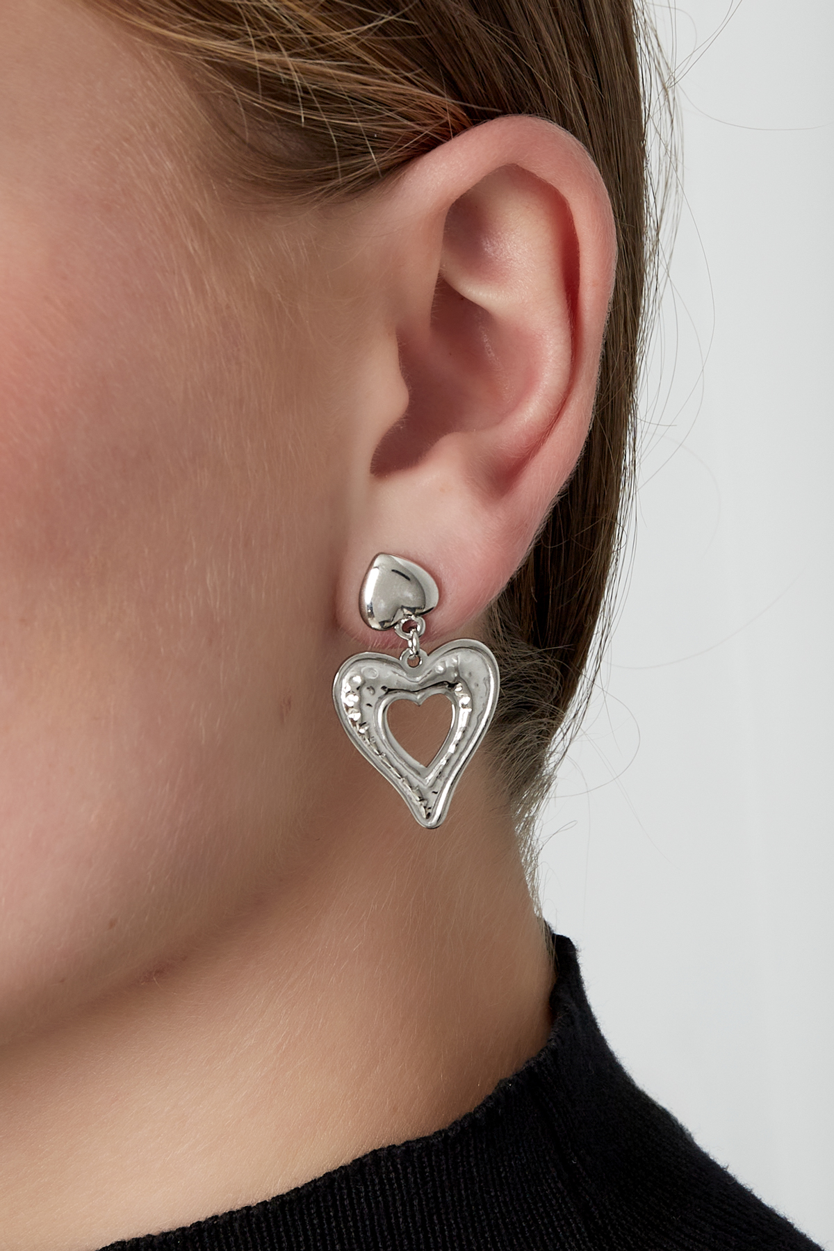 earring love is in the air