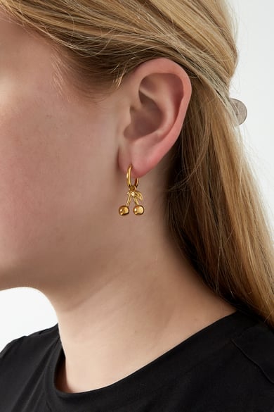 Ohrringe „Cherry on Top“ – Goldfarbe - Goldfarbefarbe h5 Bild2
