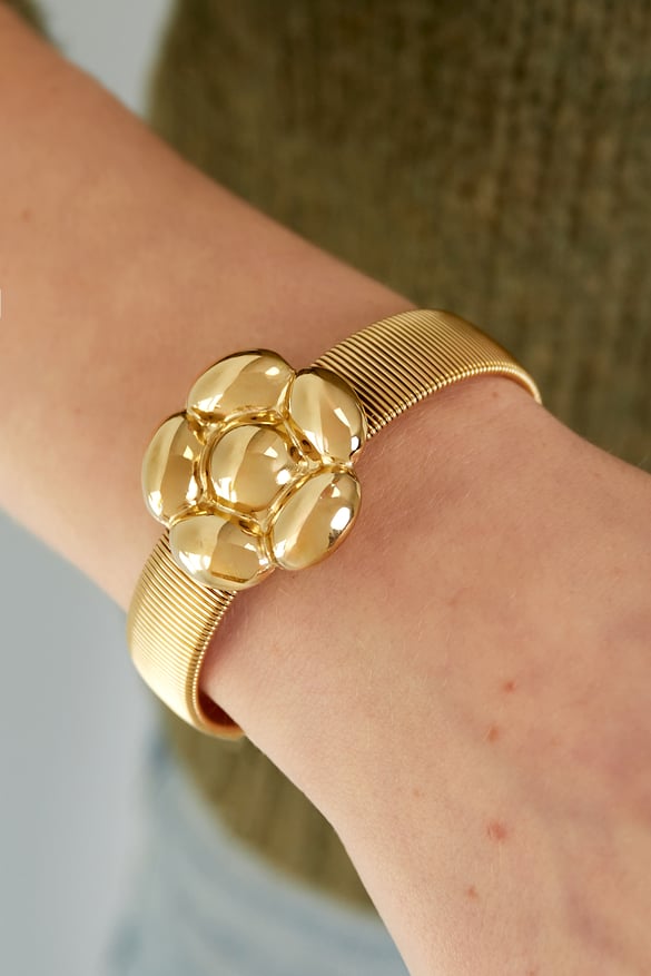 statement flower bracelet 2