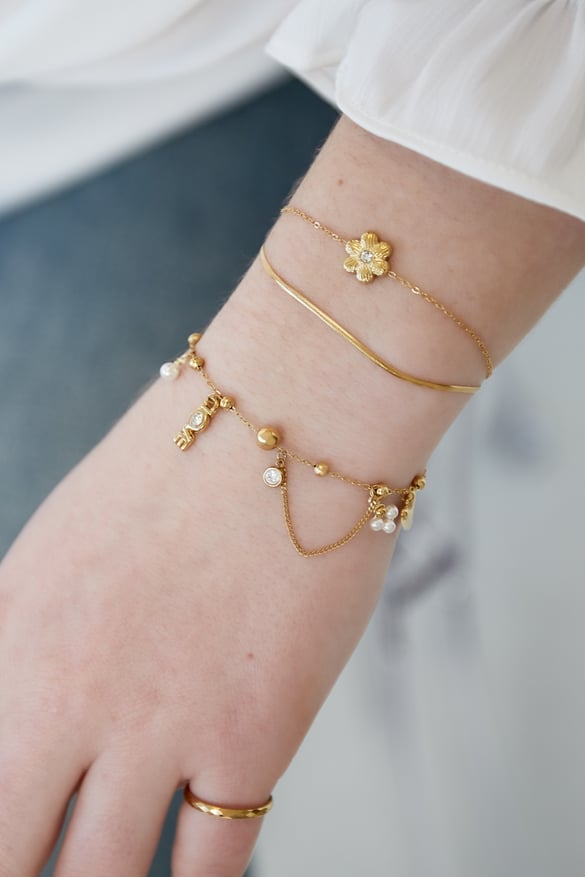connected love bracelet
