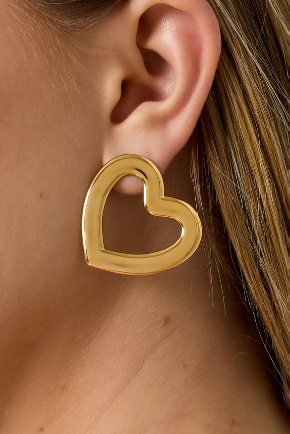 Must-have heart earrings 2