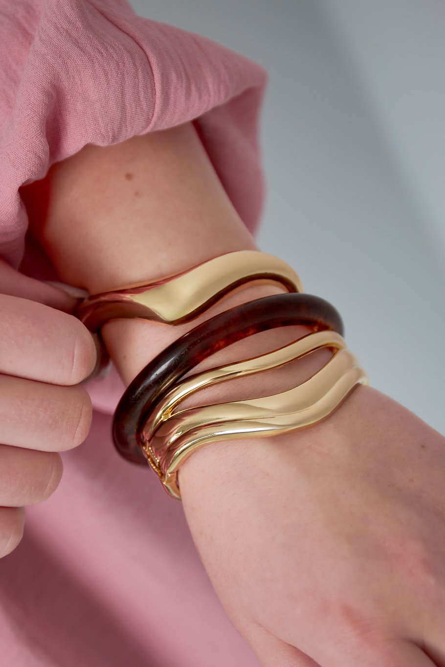 Wave frame bangle Picture2