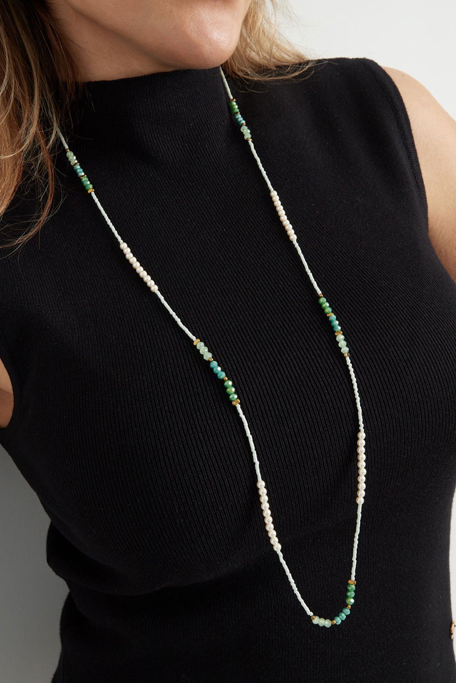 Necklace with beads - pink Picture2