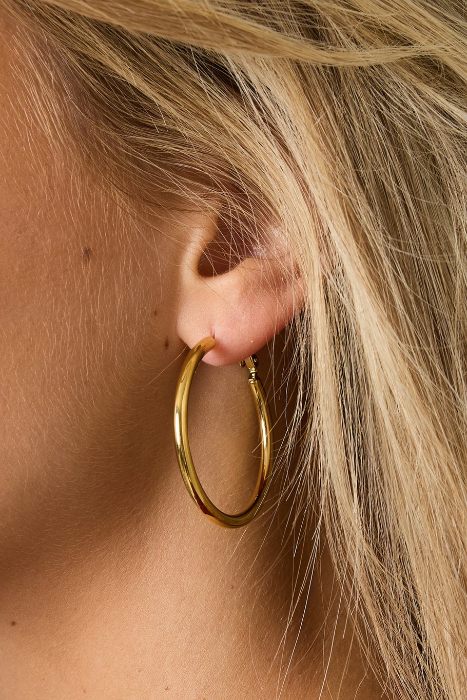 Basic Babe Hoops earrings Picture3