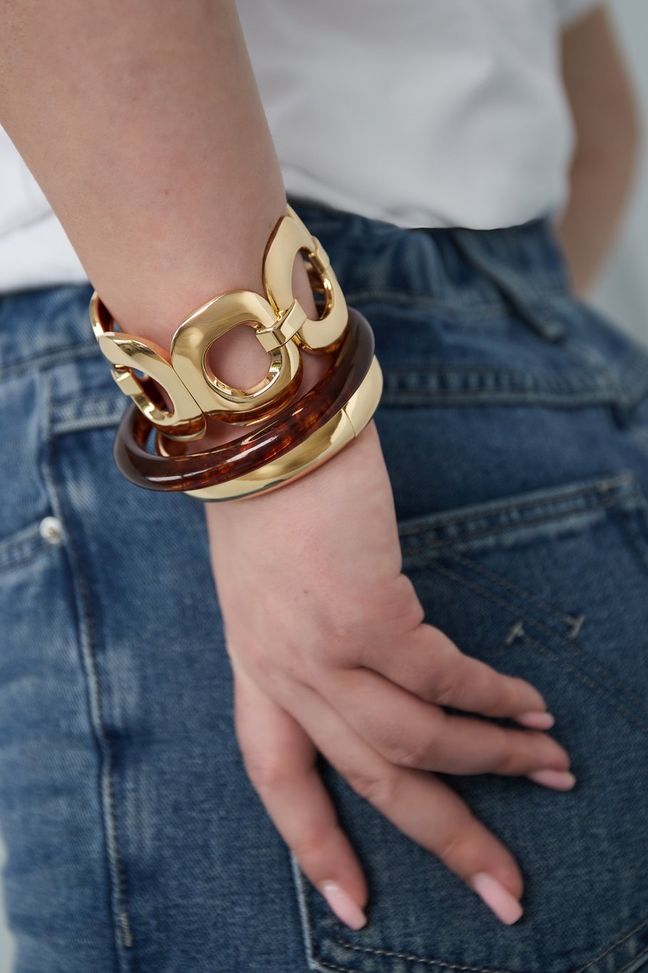 Open oval bangle Picture2